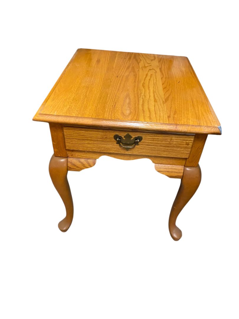 Broyhill Solid Oak End Table Country French Drawer 22"L x 27"D x 24"H