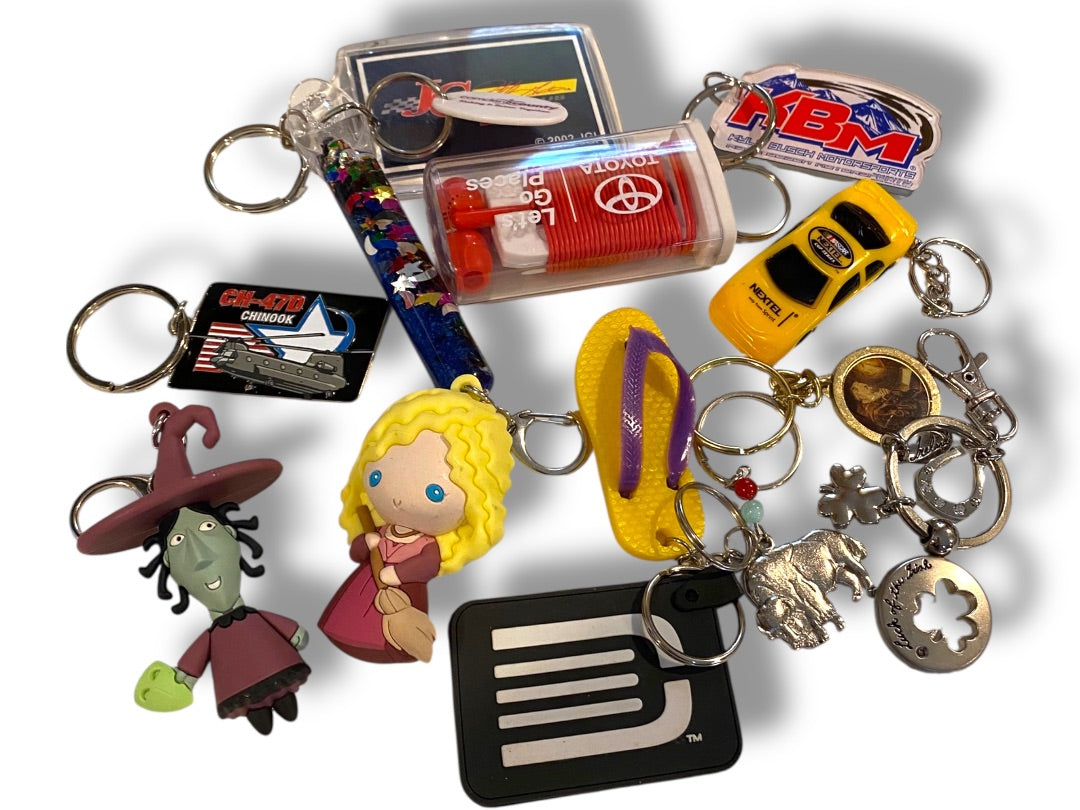 Set of 13 Key Rings Keychains Assorted Novelty Flip Flop Car Toyota