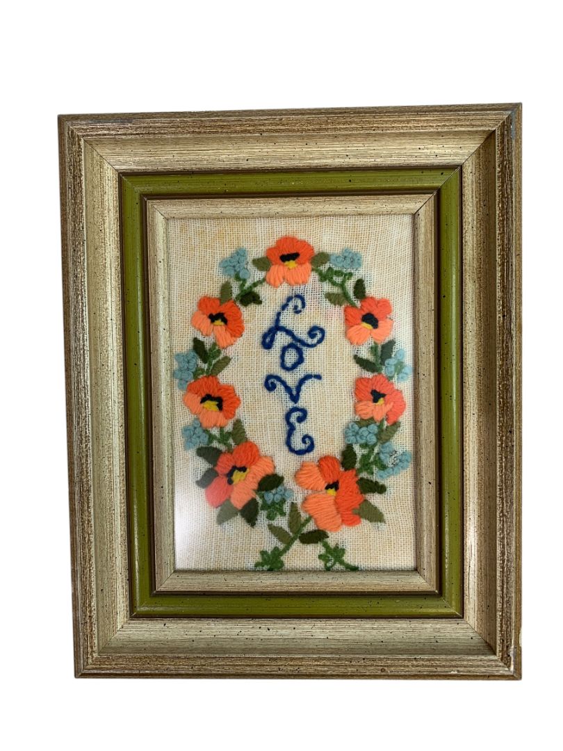 Vintage Framed Needlepoint Crewel Love Floral Wreath Wall Hanging 9.5" x 7.5"