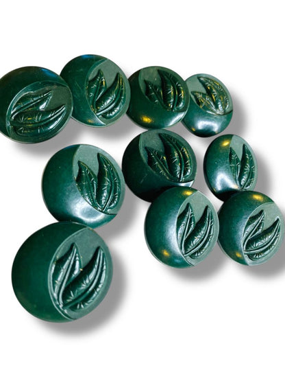 Lot of 10 Midcentury Buttons Assorted Dark Green Plastic Fern Leaf  1"