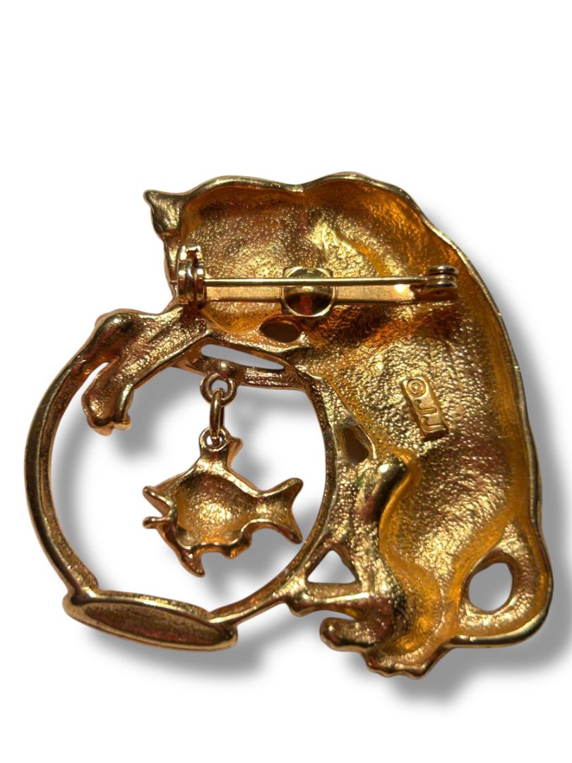Signed J.J. Jonette Cat in Fishbowl Goldtone Brooch Pin 2"