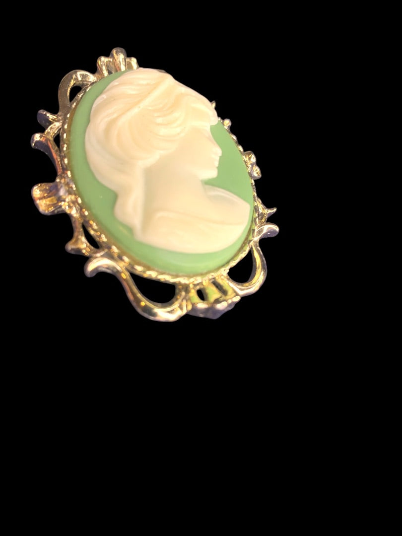 Vintage Signed Gerrys Brooch Pin Cameo White on Green Goldtone 2.25" x 1.5"