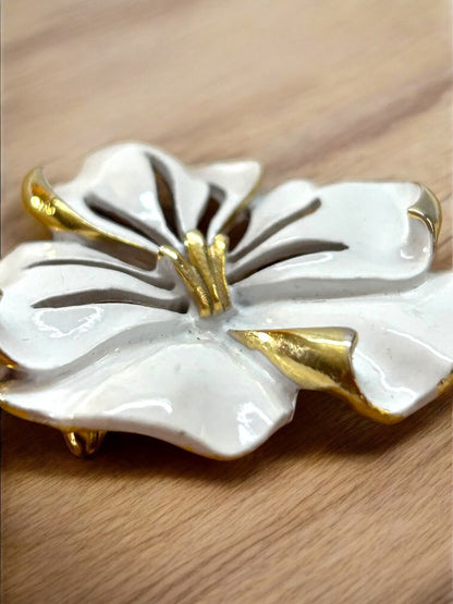 Vintage Enameled Flower Brooch White Goldtone Black 2 Inch
