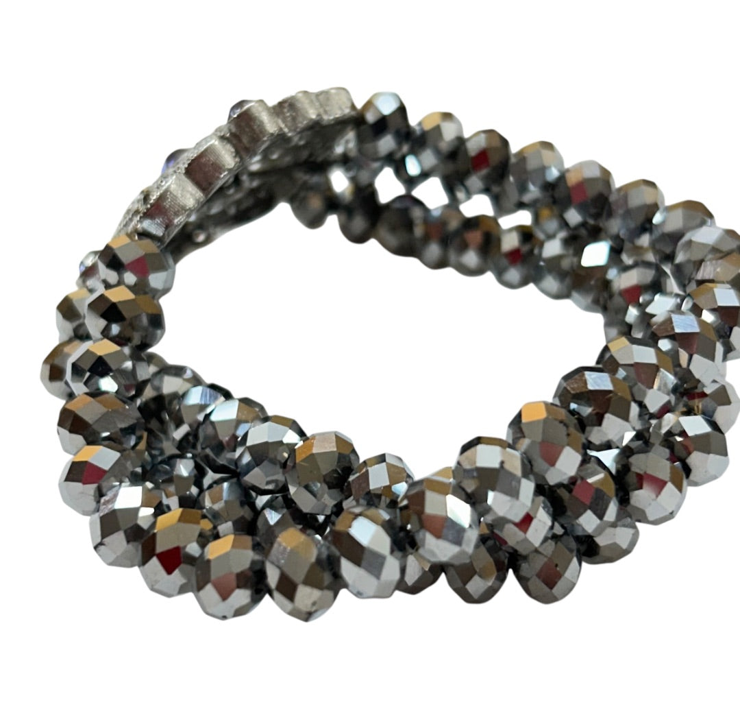 Triple Strand Stretch Bracelet Silvertone Faceted Beads Medallion