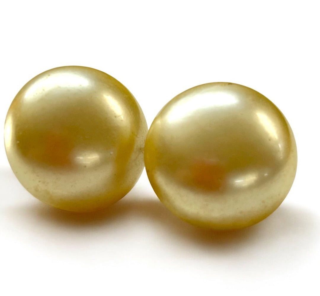 Vintage Screw Back Non-Pierced Earrings Faux Pearl Button 1 Inch Diameter