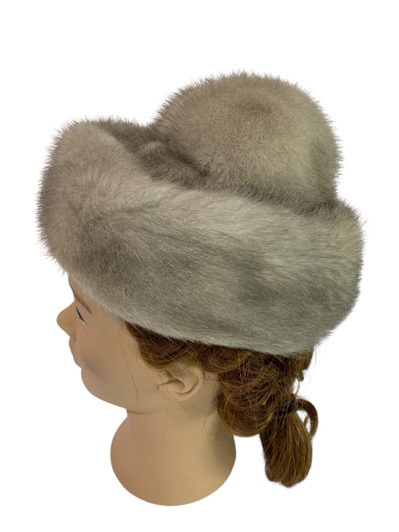 Size 6 5/8 1950s Gray Fur Hat Vintage Wear Pillbox Box Strawbridge & Clothier