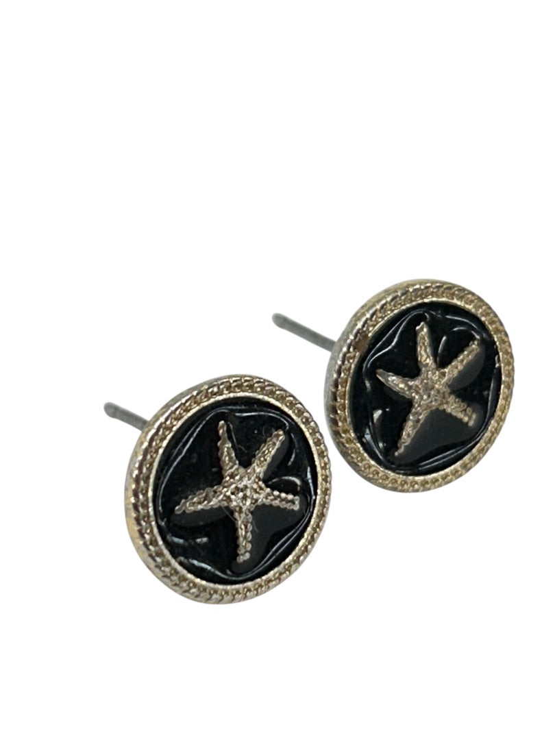 Small Silvertone Post Pierced Earrings .5 Inch Starfish Black Enamel