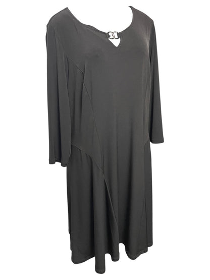 Large Susan Graver Pull Over Liquid Knit Enamel Detail Dress Blacck