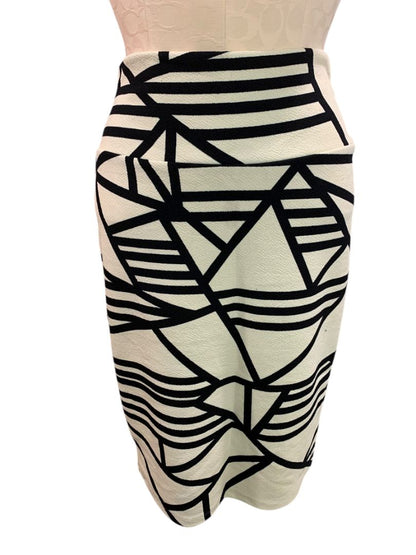 Small LulaRoe Cassie Pencil Skirt Geometric Ivory Black