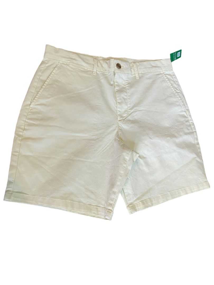 Size 32 GAP 8" Shorts Light Yellow Cotton Blend