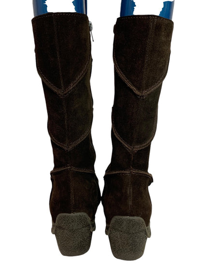 Size 39 (Size 8) Elle Womens Brown Boots Pieced Suede