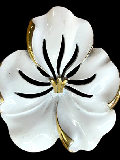 Vintage Enameled Flower Brooch White Goldtone Black 2 Inch