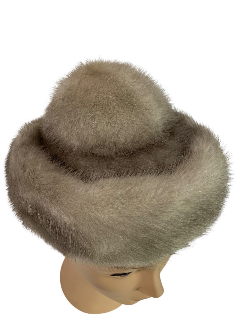 Size 6 5/8 1950s Gray Fur Hat Vintage Wear Pillbox Box Strawbridge & Clothier