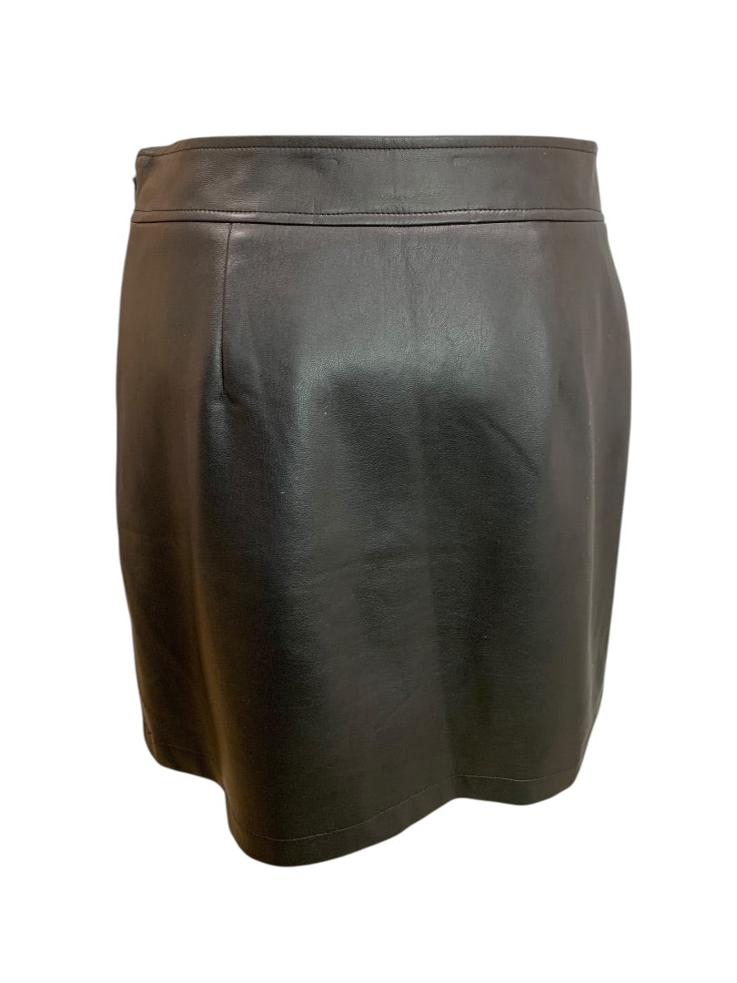 Size 4P Loft Petites Black Faux Leather Skirt Side Zip Front Pockets