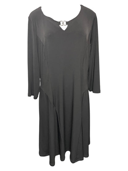 Large Susan Graver Pull Over Liquid Knit Enamel Detail Dress Blacck
