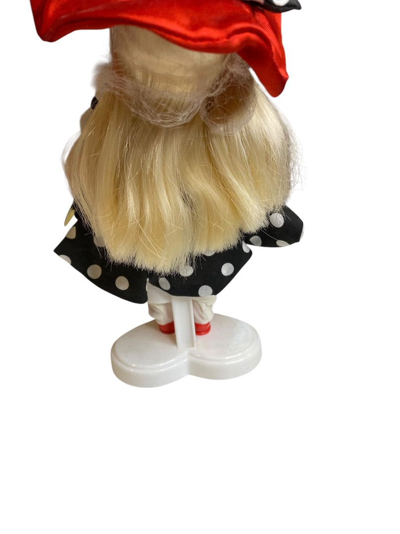 1984 Ginny Walks Spot by Vogue Dolls   8" with Stand 71429