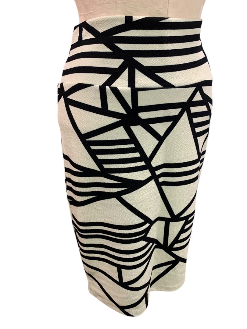 Small LulaRoe Cassie Pencil Skirt Geometric Ivory Black