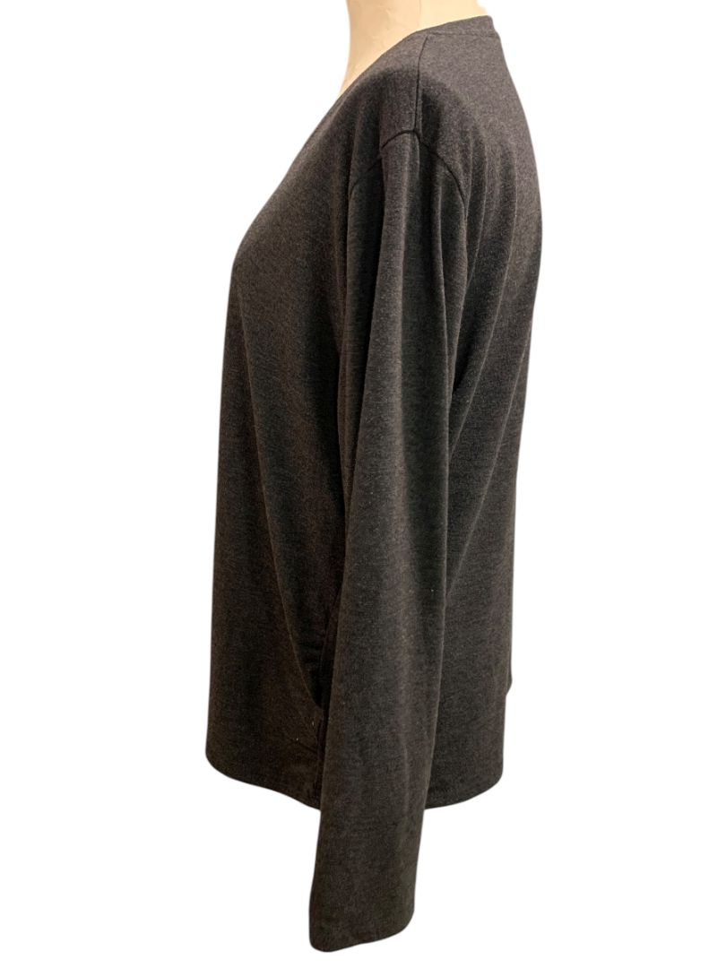 Size XXL Womens Long Sleeve Charcoal Gray V-Neck Tshirt
