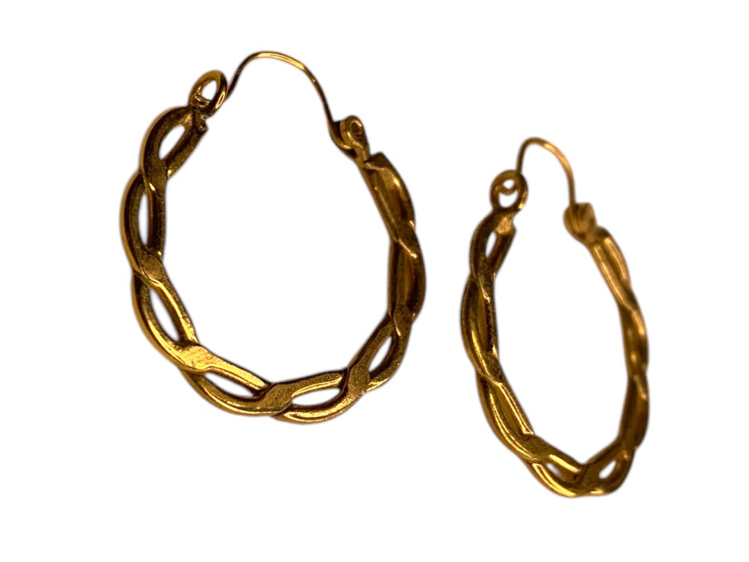 Goldtone Chain Pattern Hoop Earrings Hinged Pierced 1 Inch