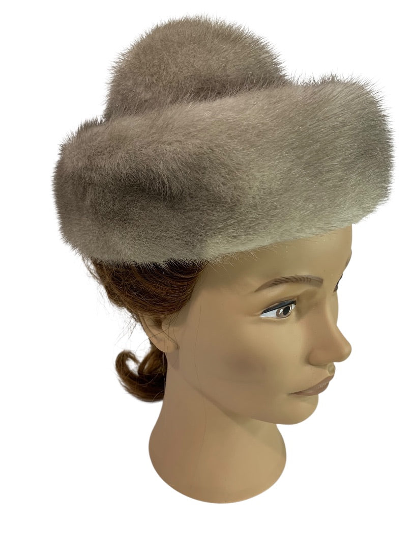 Size 6 5/8 1950s Gray Fur Hat Vintage Wear Pillbox Box Strawbridge & Clothier