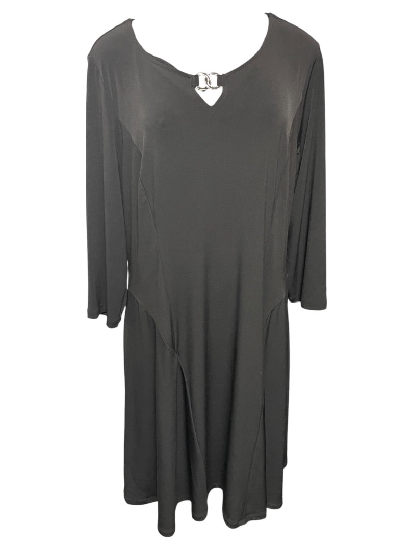 Large Susan Graver Pull Over Liquid Knit Enamel Detail Dress Blacck