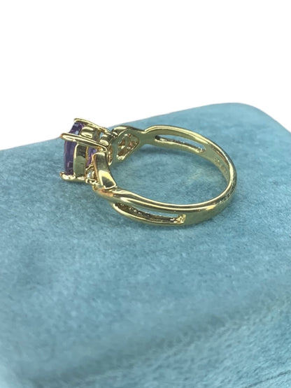 Size 6.5 Goltone Costume Jewelry Ring Purple Glass Solitaire Setting Oval