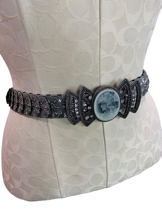 One Size Vintage Womens Adjustable Cameo Scale Belt Rhinestone Ornate Silvertone