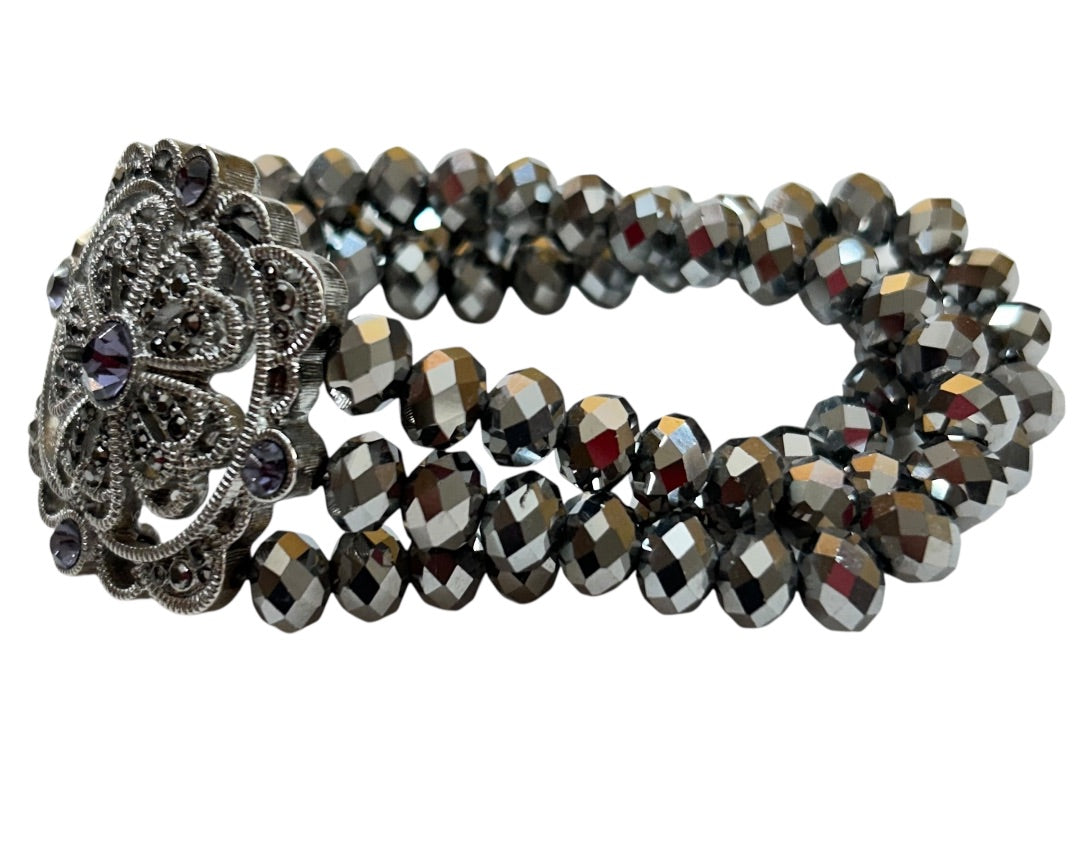 Triple Strand Stretch Bracelet Silvertone Faceted Beads Medallion
