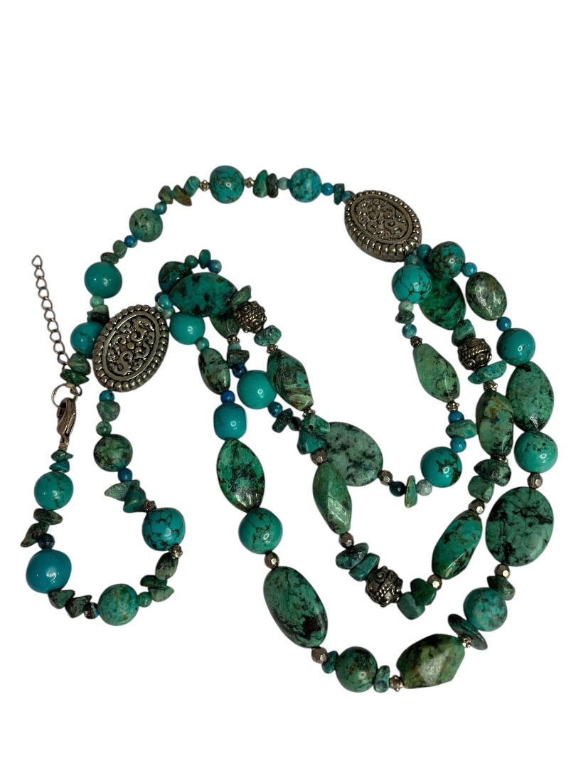 Silvertone and Green Beaded Necklace Snake Chain 17-22 Inch Lobster Clasp