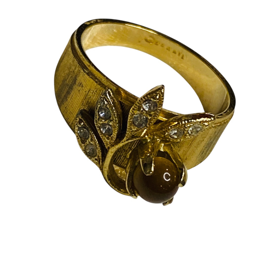 Size 8.5 Vintage Goldtone Ring Band Style Embellished Leaf Flower