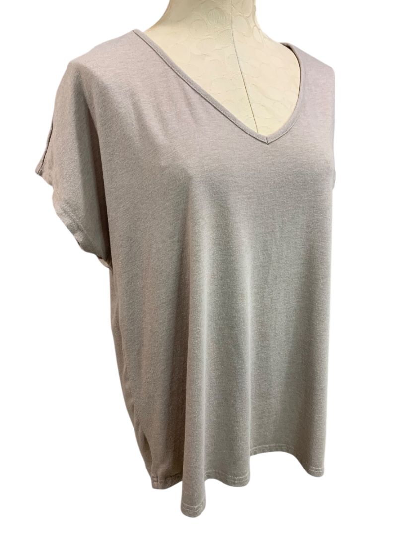 Size 1XL Womens Taupe V-Neck Short Sleeve Tshirt Loose Fit