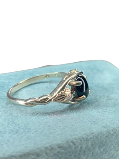 Vintage Sterling Silver 925 Black Onyx Ring Leaf Design Size 7 Black Hills Gold Hallmark