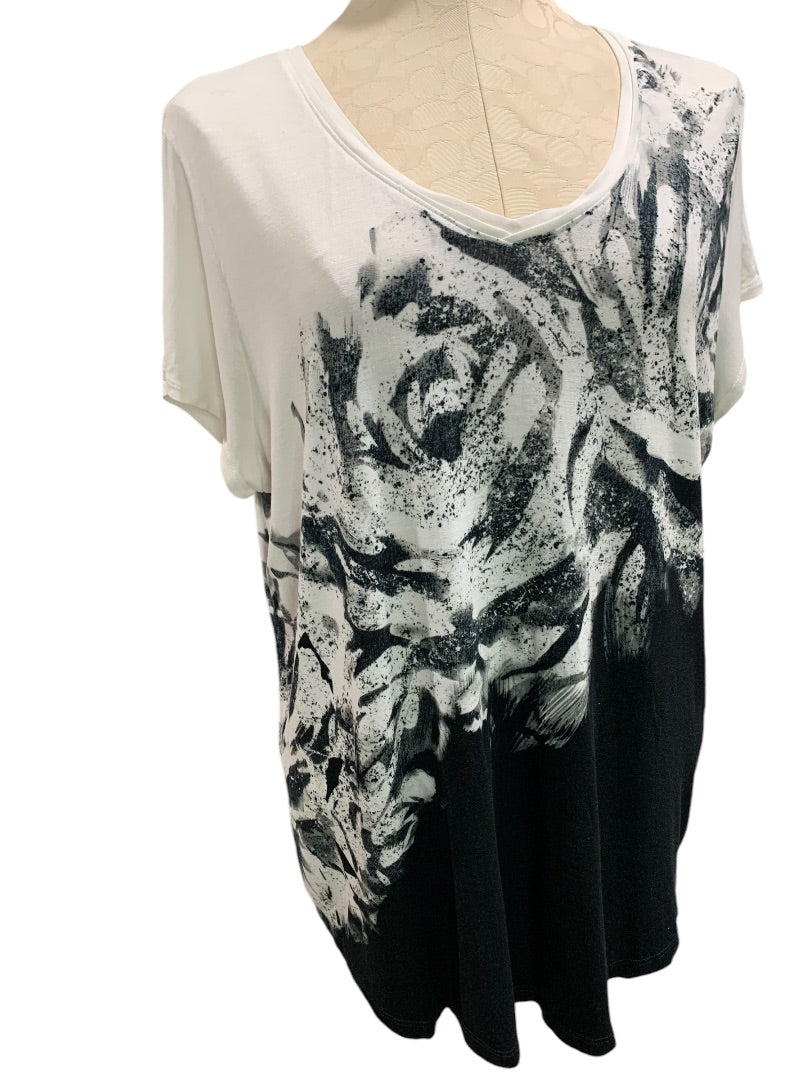 XL Simply Vera Wang Womens Soft V-Neck Tshirt Black White Floral