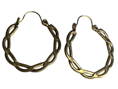 Goldtone Chain Pattern Hoop Earrings Hinged Pierced 1 Inch