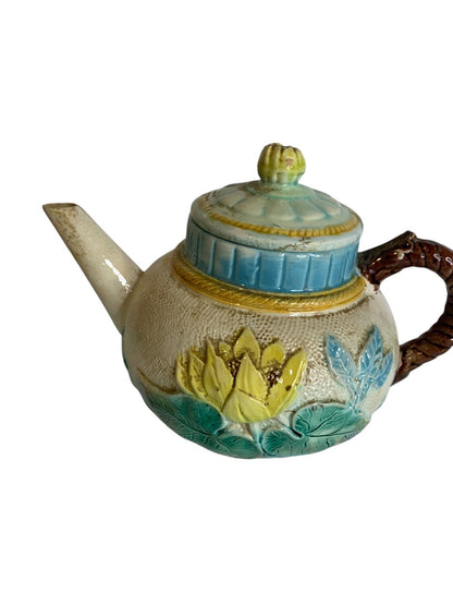 English Majolica Tea Pot Pond Lily and Rope Antique Lidded