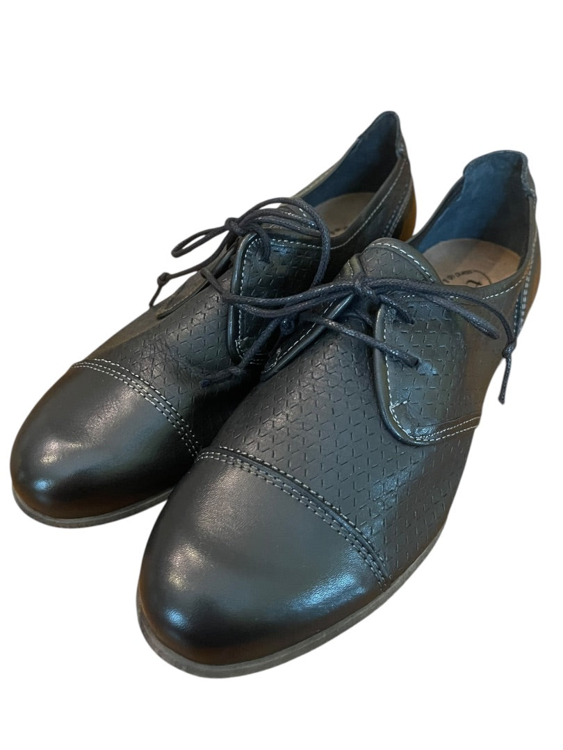 Size 38 (US 7-7.5) Taos Jiminy Lace Up Womens Shoes 2677 Black