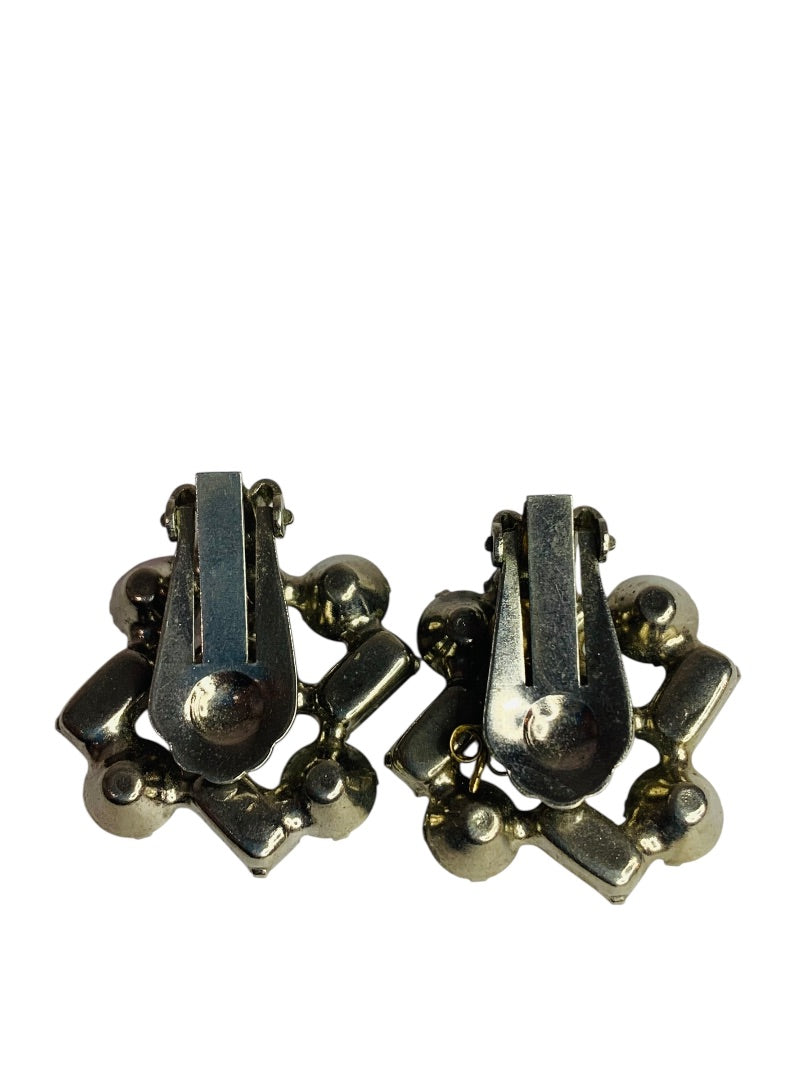 Vintage Silvertone Rhinestone Flower Clip On Earrings 1 Inch Non-Pierced