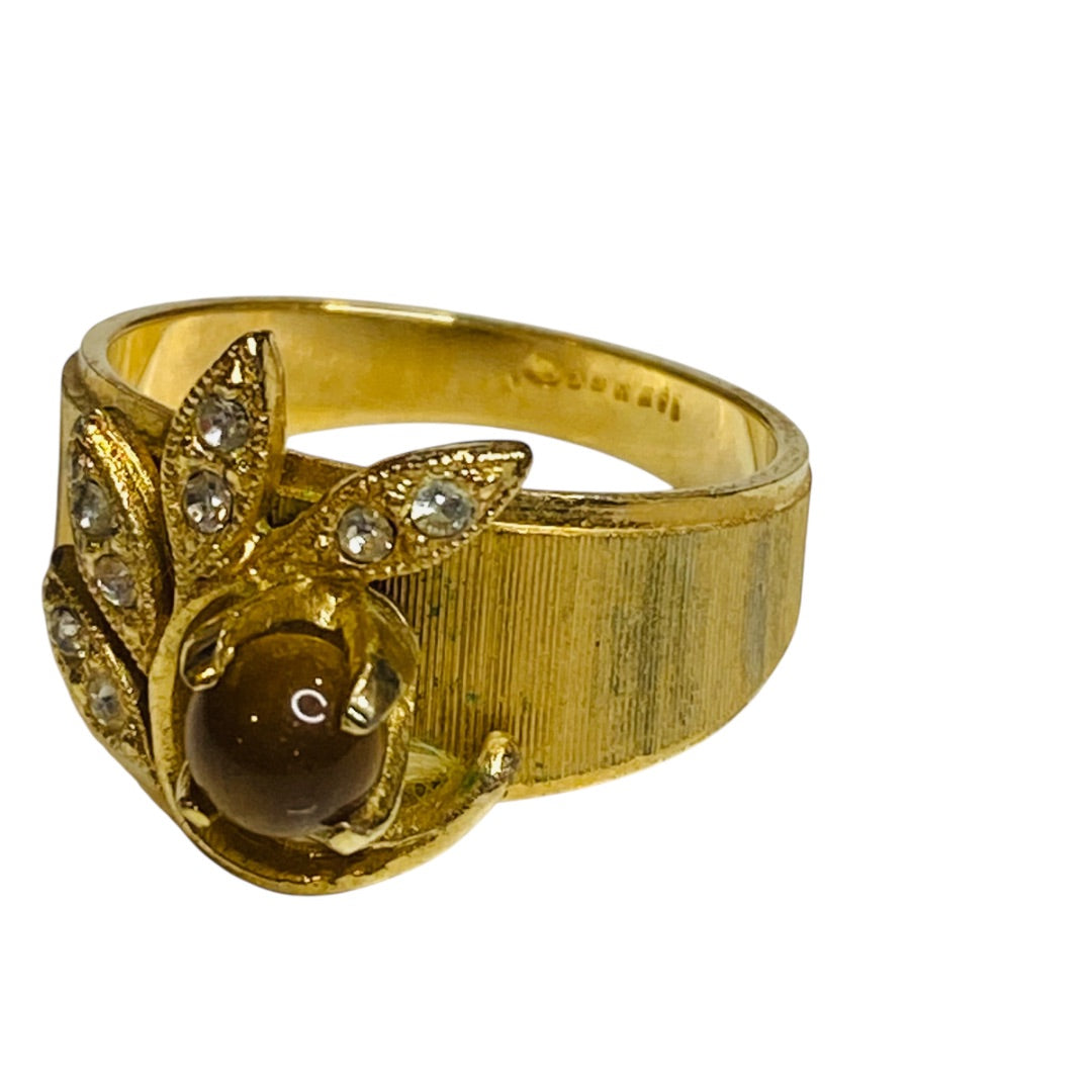 Size 8.5 Vintage Goldtone Ring Band Style Embellished Leaf Flower
