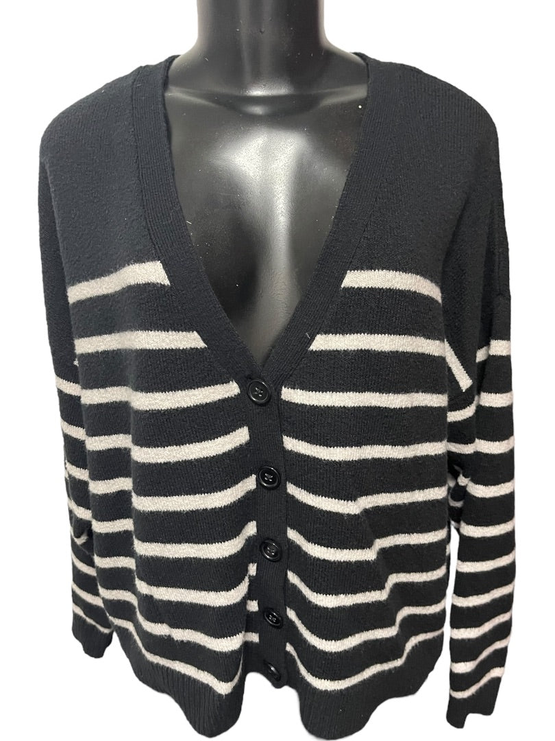 18/20 Lane Bryant Long Sleeve Button Down Striped Cardigan Black & White