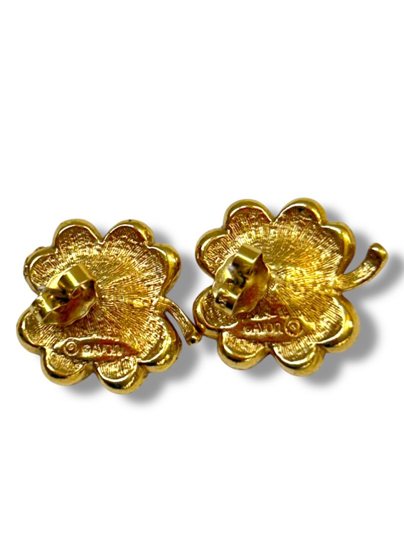 Signed Avon Shamrock Lucky Pierced Earrings Green Enameled Goldtone .75"