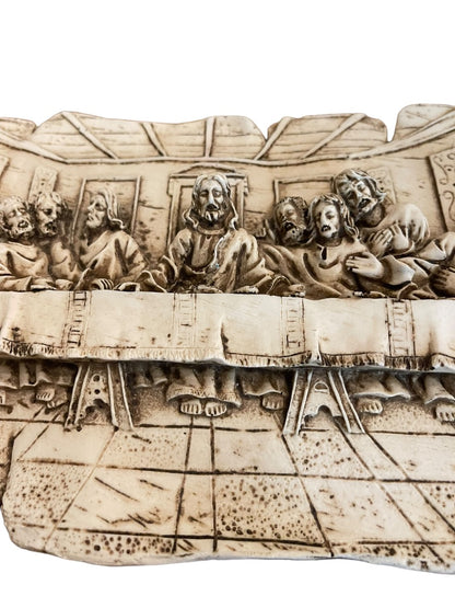 The Last Supper Scroll Wall Hanging Dimensional Resin Vintage 1970s Resin