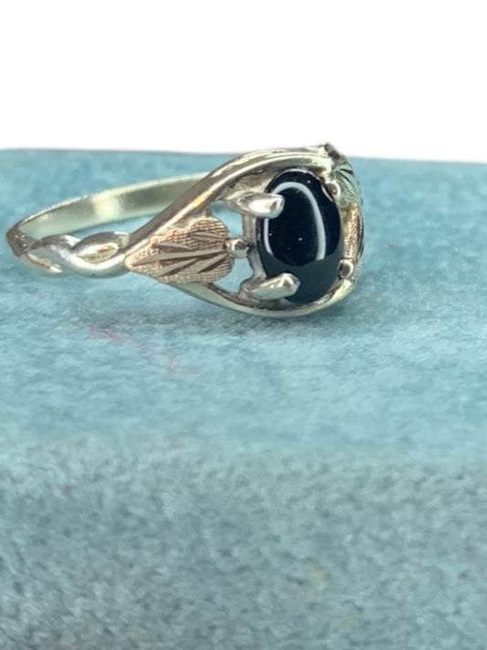 Vintage Sterling Silver 925 Black Onyx Ring Leaf Design Size 7 Black Hills Gold Hallmark