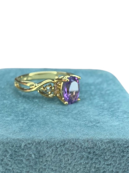 Size 6.5 Goltone Costume Jewelry Ring Purple Glass Solitaire Setting Oval