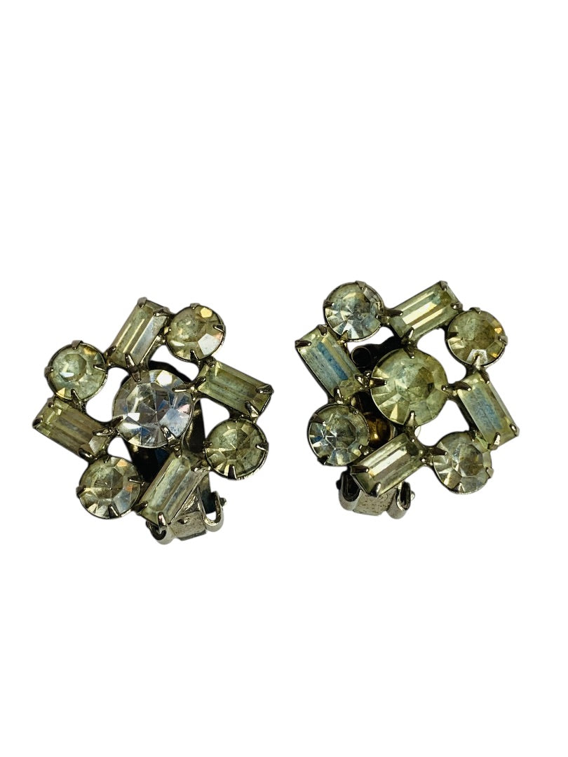 Vintage Silvertone Rhinestone Flower Clip On Earrings 1 Inch Non-Pierced