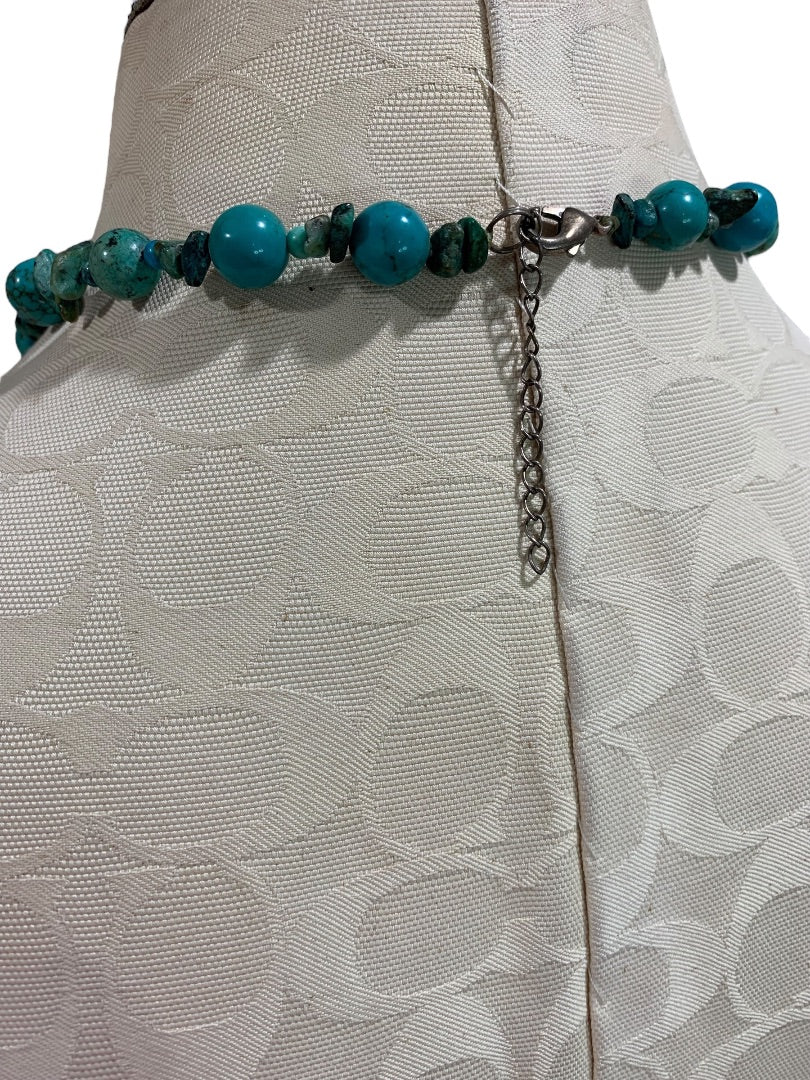 Silvertone and Green Beaded Necklace Snake Chain 17-22 Inch Lobster Clasp