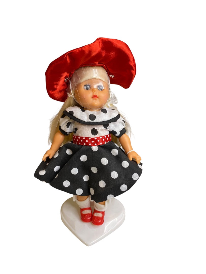 1984 Ginny Walks Spot by Vogue Dolls   8" with Stand 71429