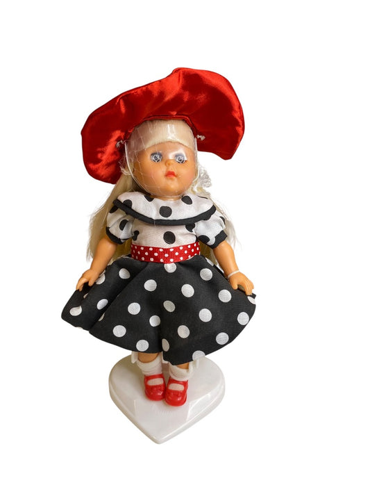 1984 Ginny Walks Spot by Vogue Dolls   8" with Stand 71429