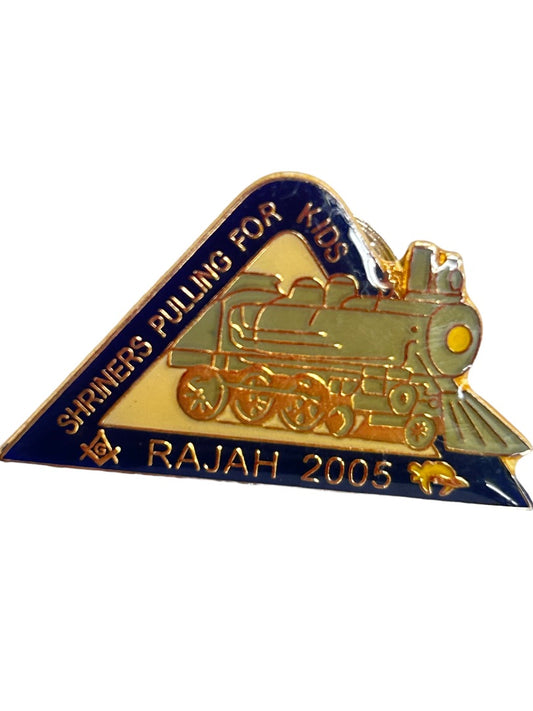 Lapel Pin Shriners Pulling for Kids Rajah 2005 Train Triangle 1.25"