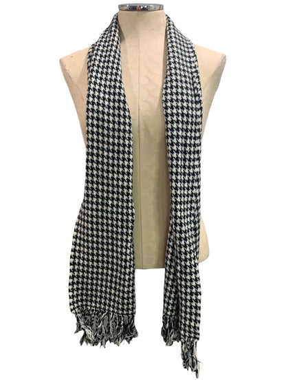 D&Y Winter Fringed Scarf Black White Houndstooth Pattern Soft 12 x 34"