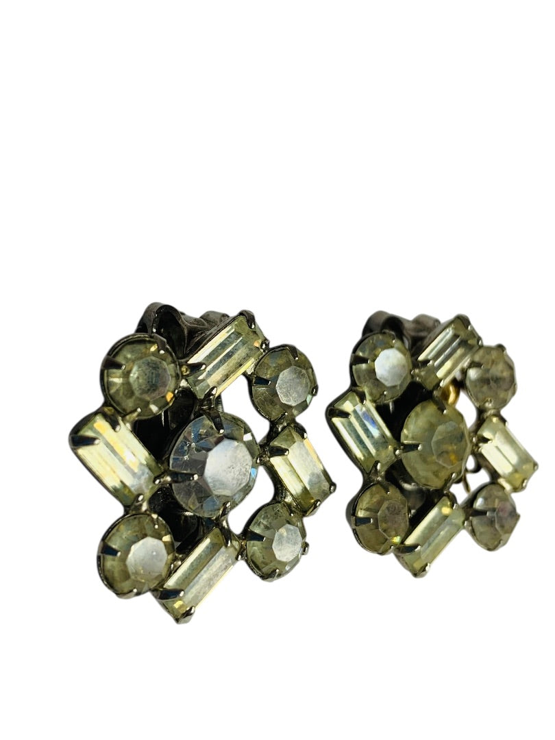 Vintage Silvertone Rhinestone Flower Clip On Earrings 1 Inch Non-Pierced